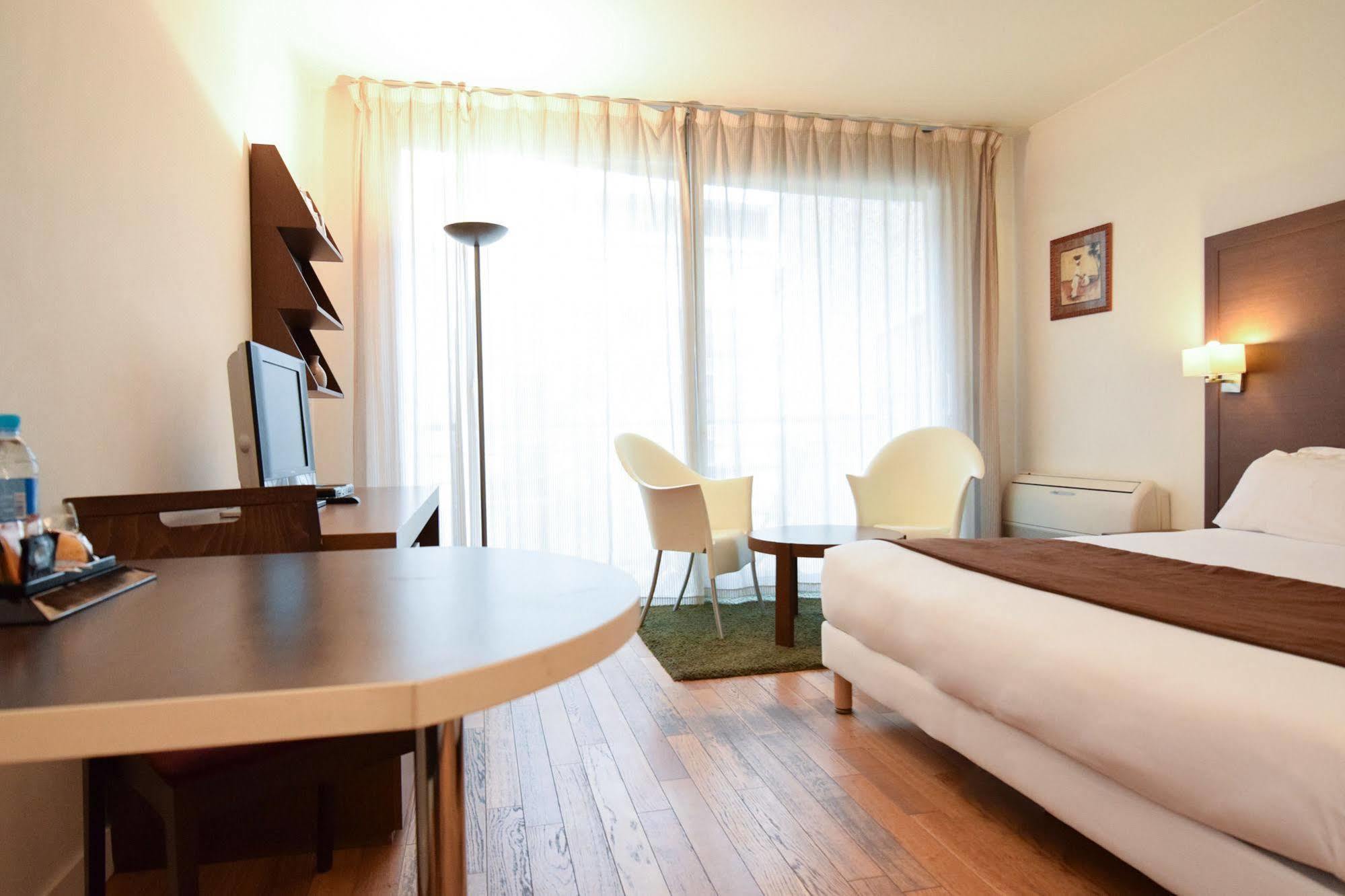 Residhotel Imperial Rennequin Parijs